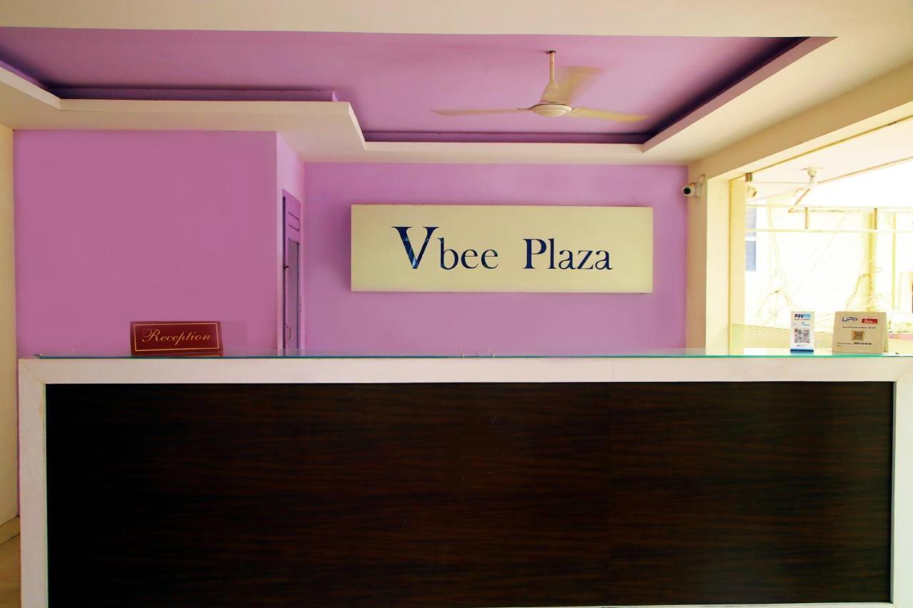 V Bee Plaza Hotel Thiruvananthapuram Exterior photo